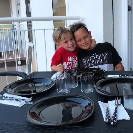 Alba D'oro - Genius 10 - Solo Famiglie E Coppie Lägenhet *