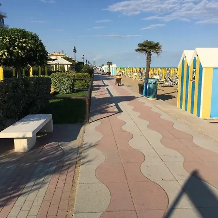 Apartment Alba D'oro - Genius 10 - Solo Famiglie E Coppie